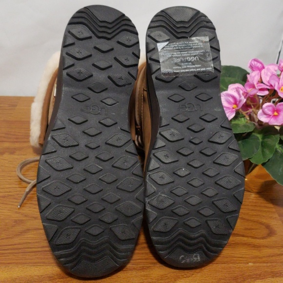 Women Ugg Adirondack Boot III 100% Authentic New - Picture 5 of 6